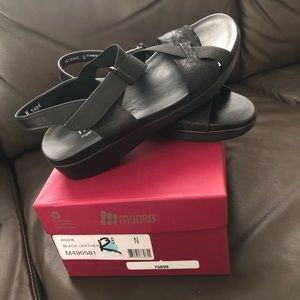 MUNRO I Sz 8 Narrow I Andie Leather Comfort Sandal
